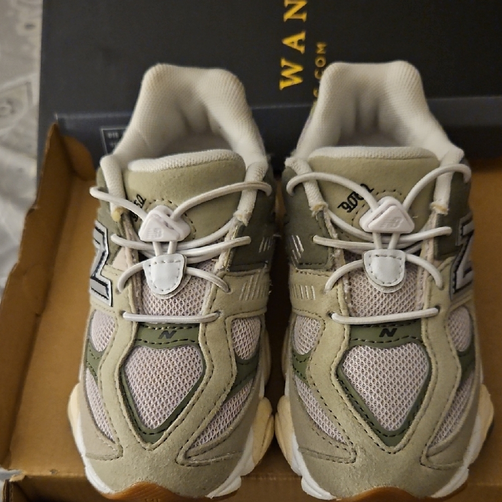 New Balance Kids Sneakers - Olive, White, Beige